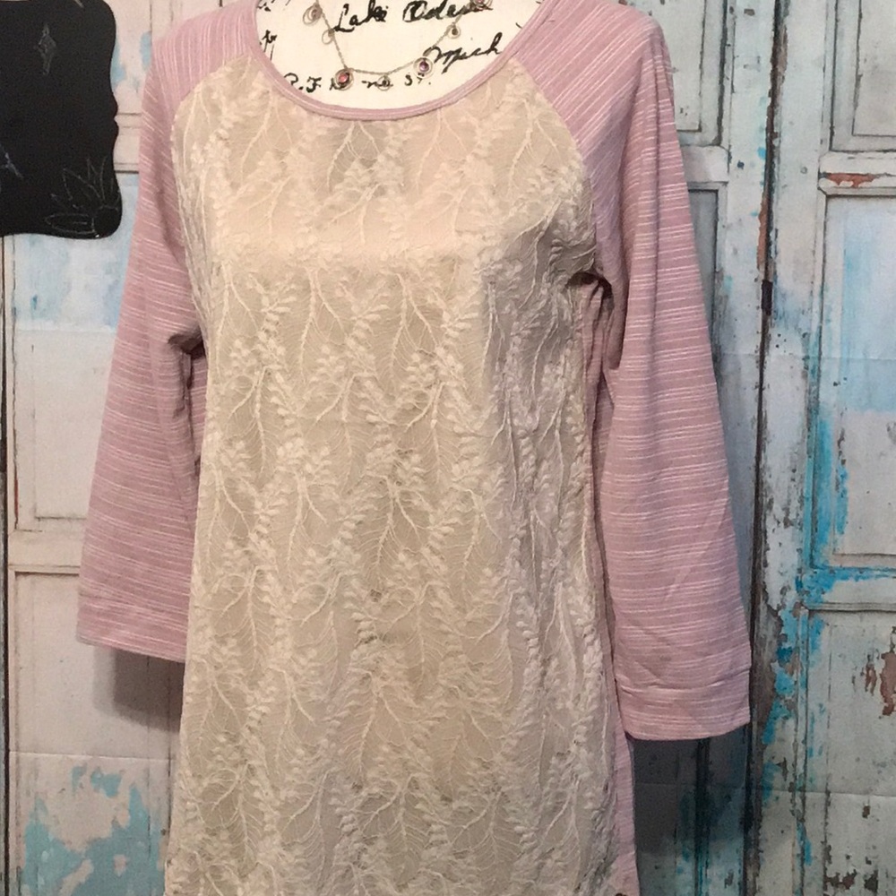 Wonderland Beautiful Ivory and Lace